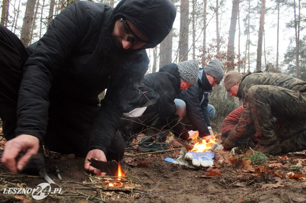 Żołnierze szkolili cywilów na strzelnicy w Wyciążkowie