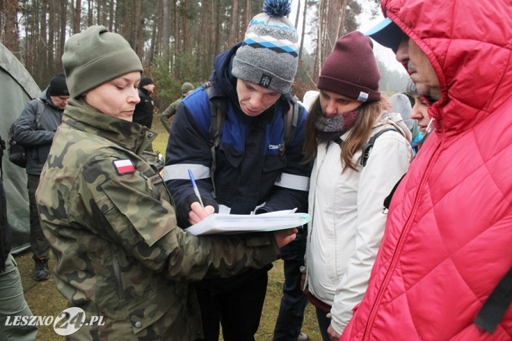 Żołnierze szkolili cywilów na strzelnicy w Wyciążkowie