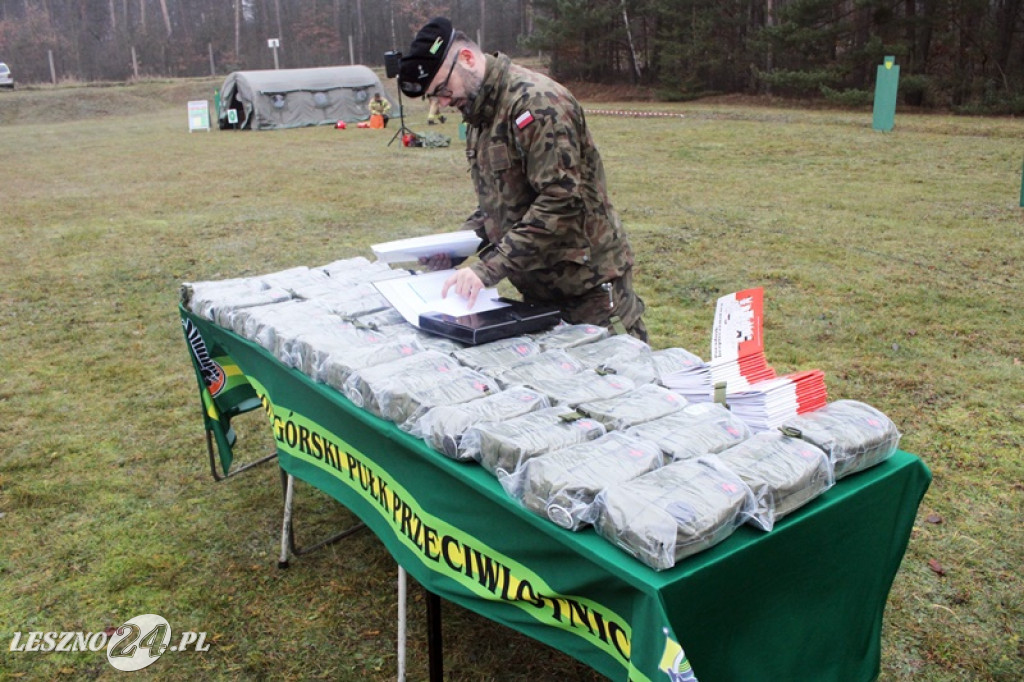 Żołnierze szkolili cywilów na strzelnicy w Wyciążkowie