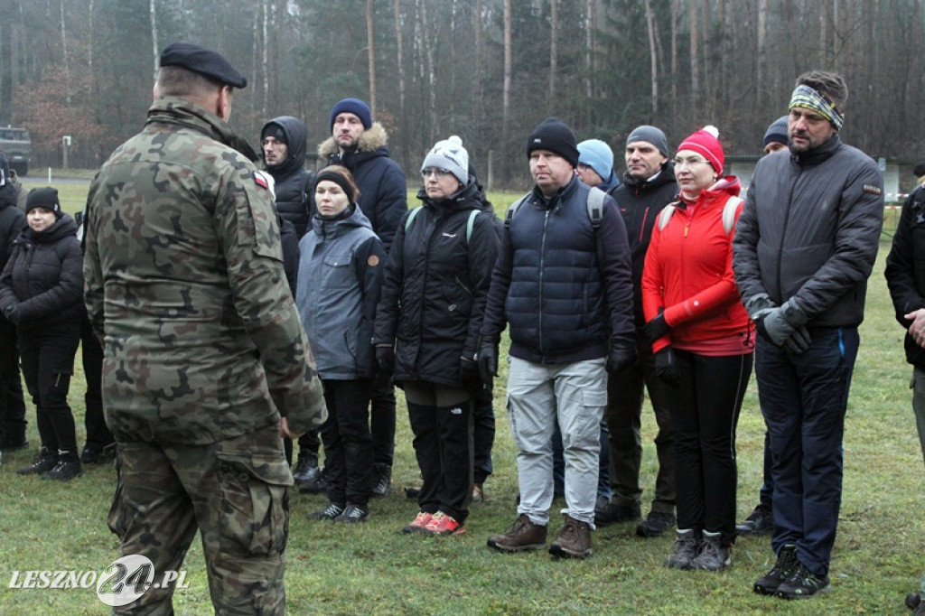 Żołnierze szkolili cywilów na strzelnicy w Wyciążkowie