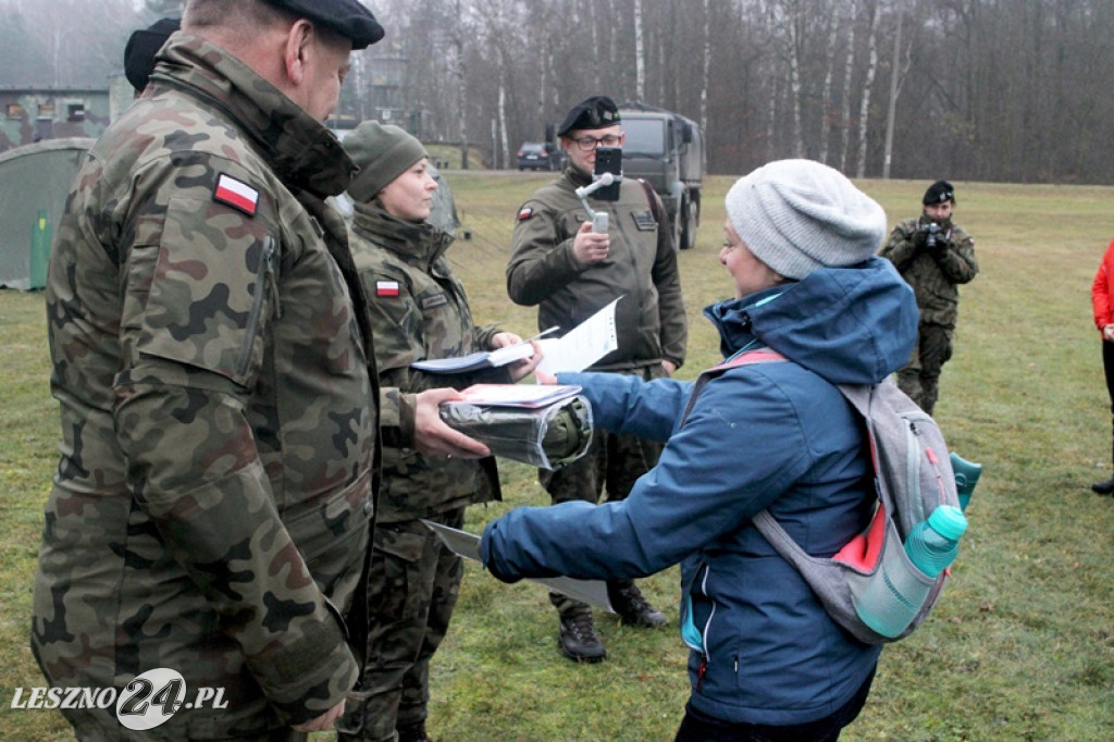 Żołnierze szkolili cywilów na strzelnicy w Wyciążkowie
