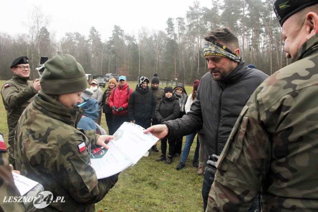Żołnierze szkolili cywilów na strzelnicy w Wyciążkowie