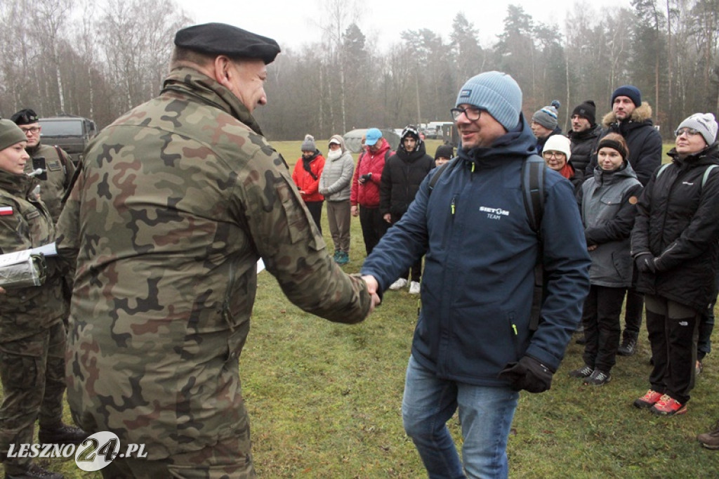 Żołnierze szkolili cywilów na strzelnicy w Wyciążkowie