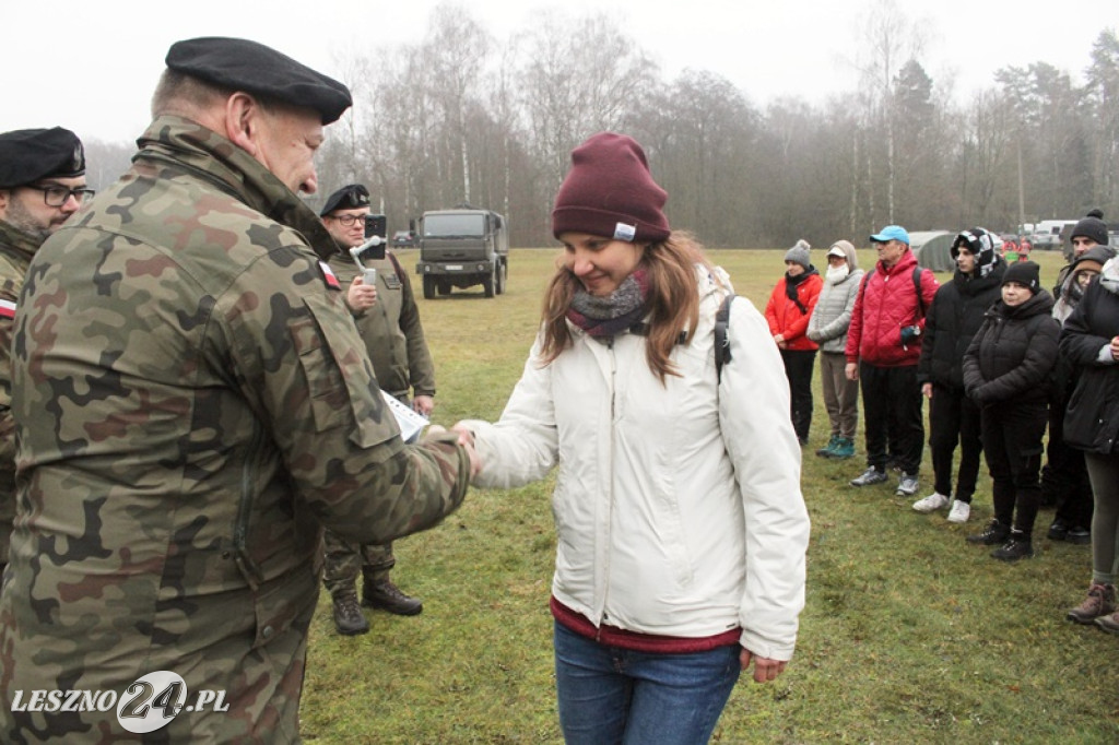 Żołnierze szkolili cywilów na strzelnicy w Wyciążkowie