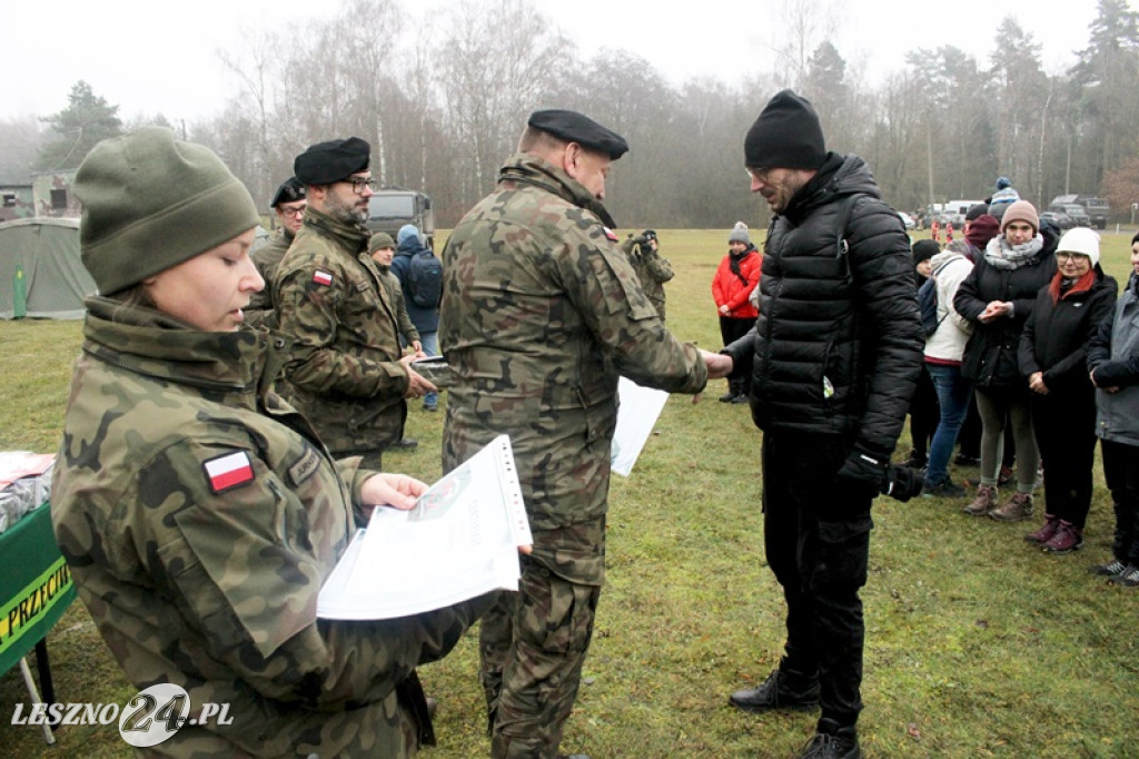 Żołnierze szkolili cywilów na strzelnicy w Wyciążkowie