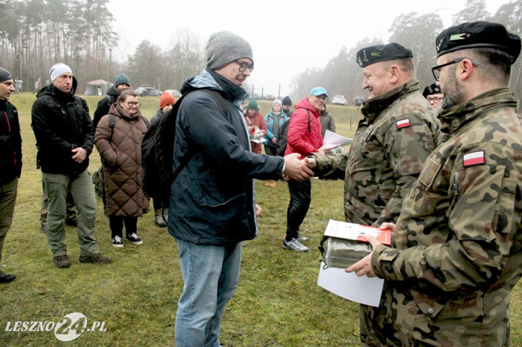 Żołnierze szkolili cywilów na strzelnicy w Wyciążkowie