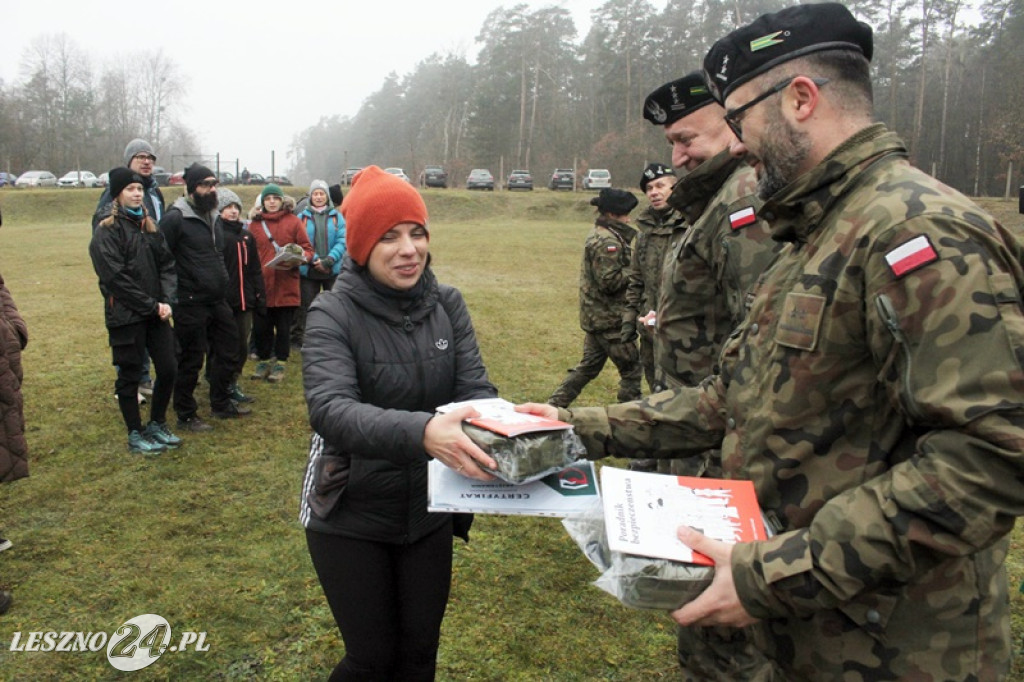 Żołnierze szkolili cywilów na strzelnicy w Wyciążkowie