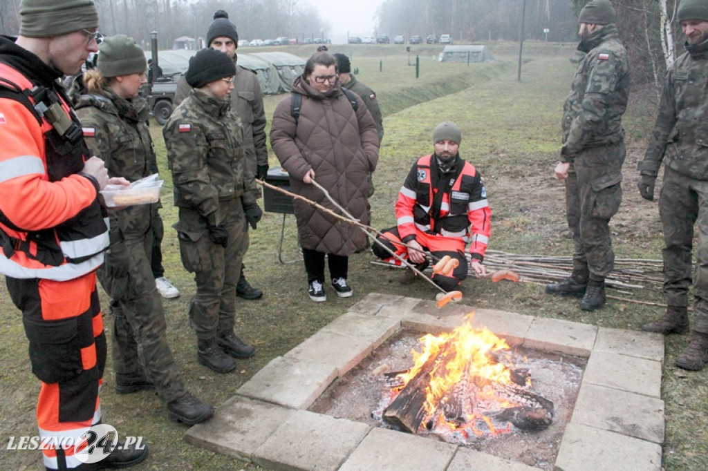 Żołnierze szkolili cywilów na strzelnicy w Wyciążkowie