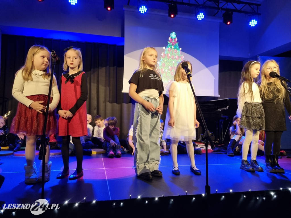 Koncert uczniów Szkoły Podstawowej nr 12 w Lesznie