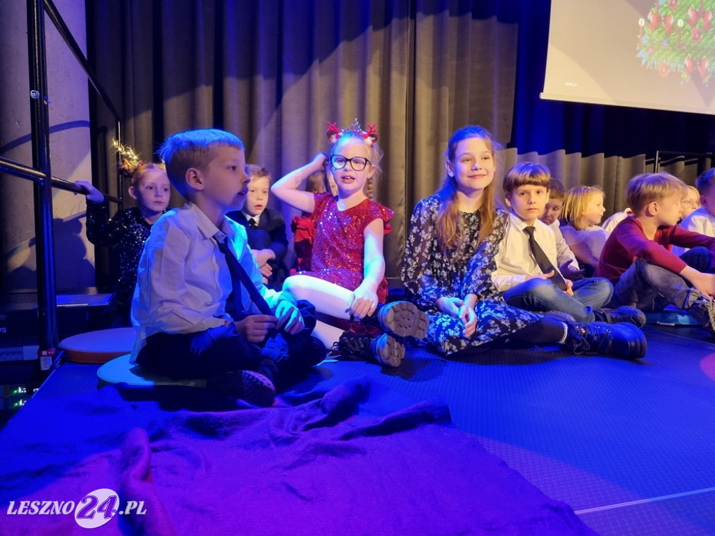 Koncert uczniów Szkoły Podstawowej nr 12 w Lesznie