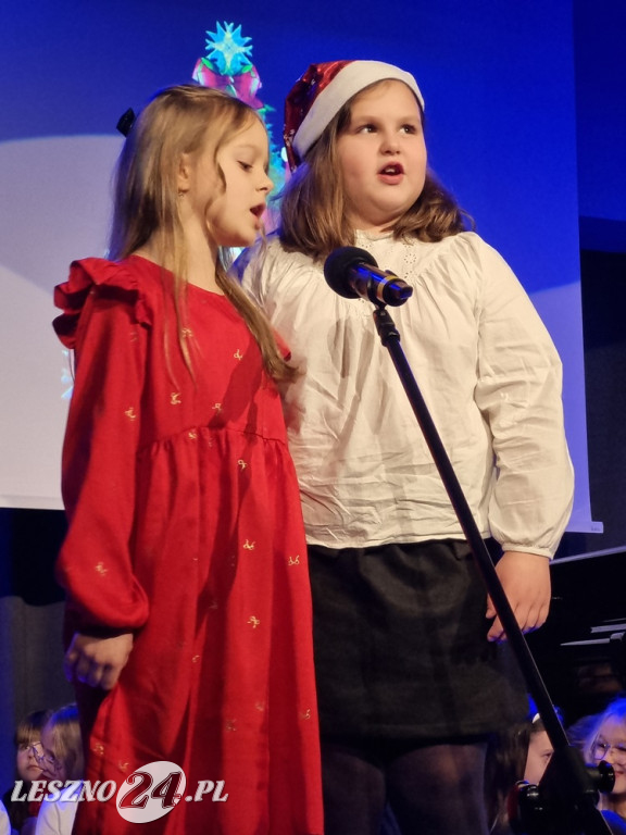 Koncert uczniów Szkoły Podstawowej nr 12 w Lesznie