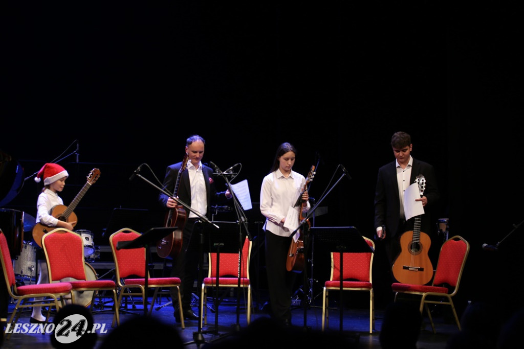 Koncert Świąteczmy PSM I i II stopnia w Lesznie