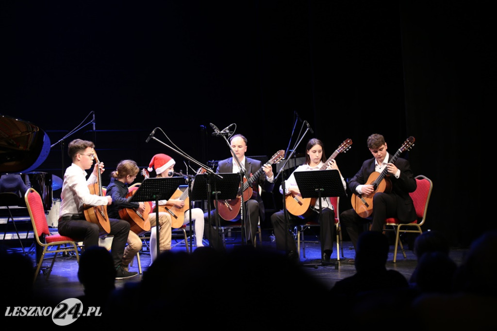 Koncert Świąteczmy PSM I i II stopnia w Lesznie