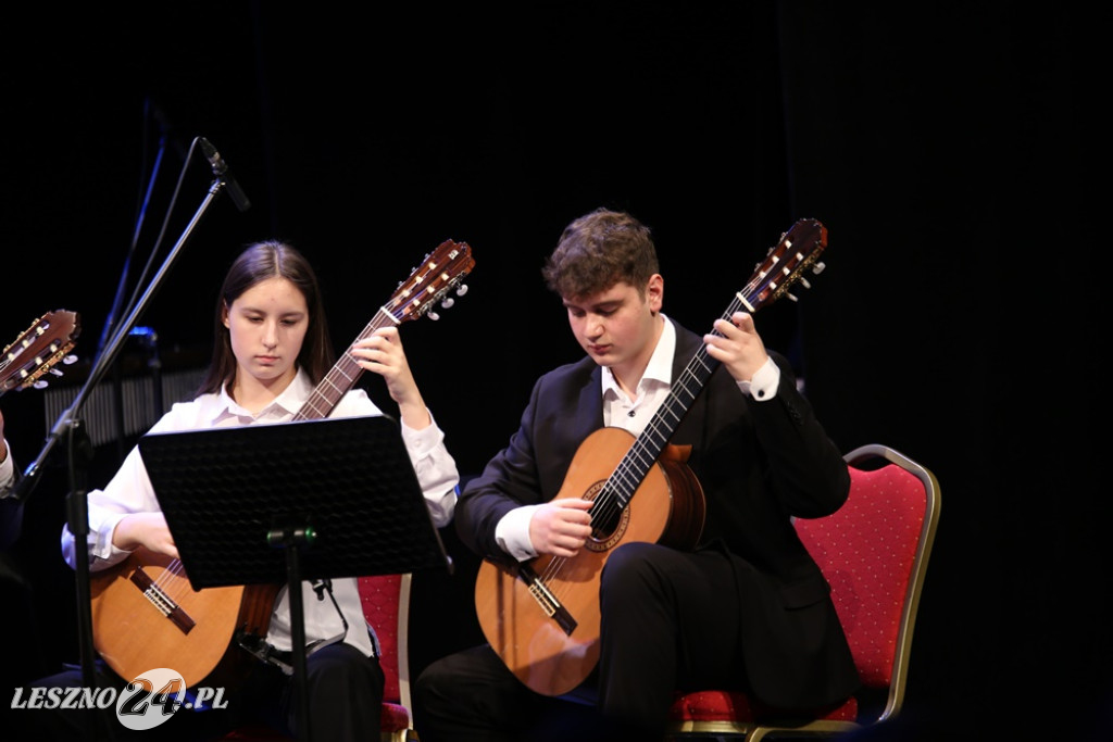 Koncert Świąteczmy PSM I i II stopnia w Lesznie