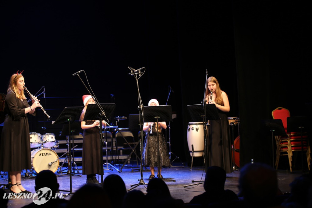 Koncert Świąteczmy PSM I i II stopnia w Lesznie