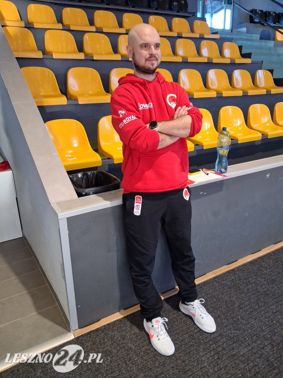 Nowe bandy ledowe w hali Trapez