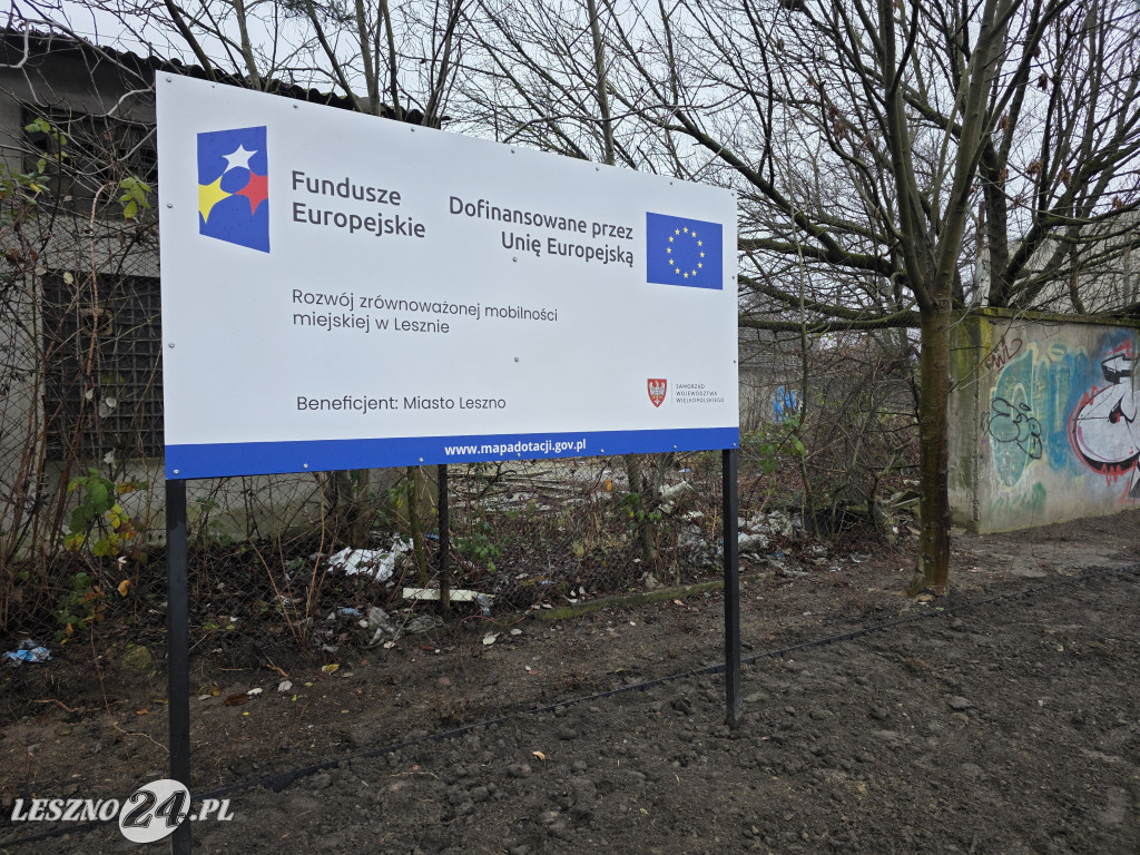 Nowy parking przy Kustronia w Lesznie