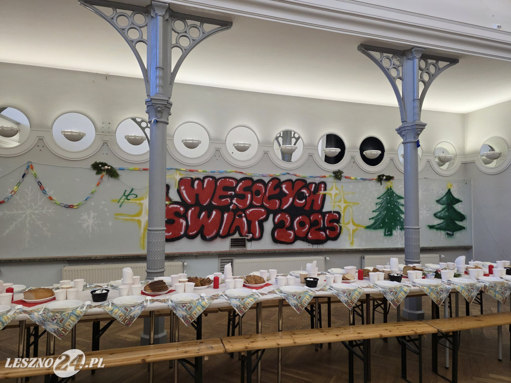 Wigilia dla samotnych i bezdomnych w Lesznie