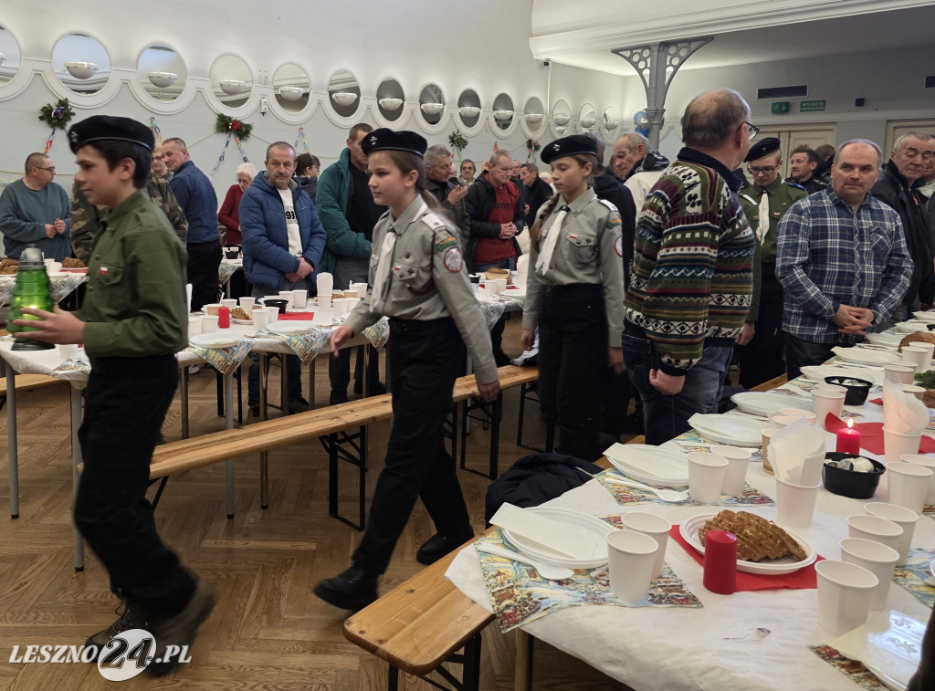 Wigilia dla samotnych i bezdomnych w Lesznie