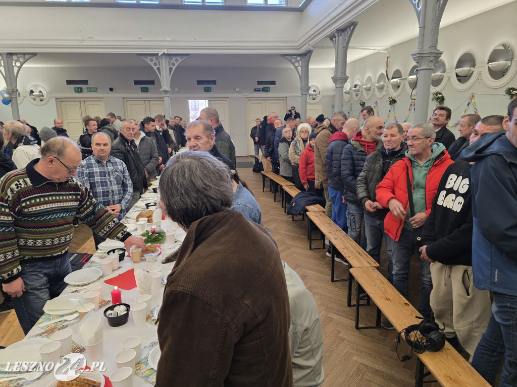 Wigilia dla samotnych i bezdomnych w Lesznie