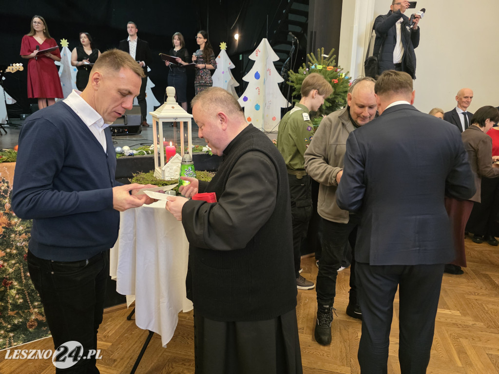 Wigilia dla samotnych i bezdomnych w Lesznie