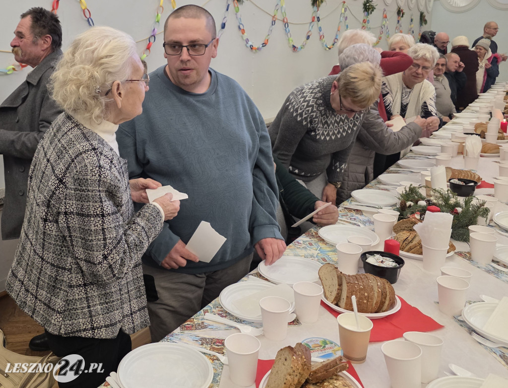 Wigilia dla samotnych i bezdomnych w Lesznie