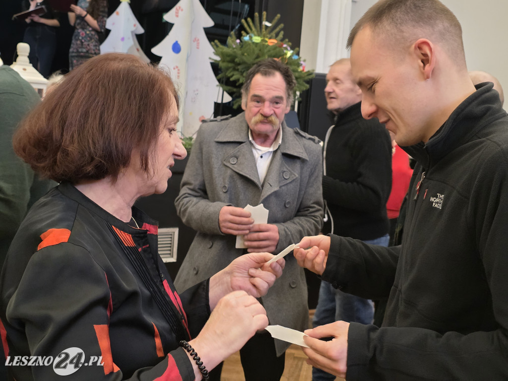Wigilia dla samotnych i bezdomnych w Lesznie