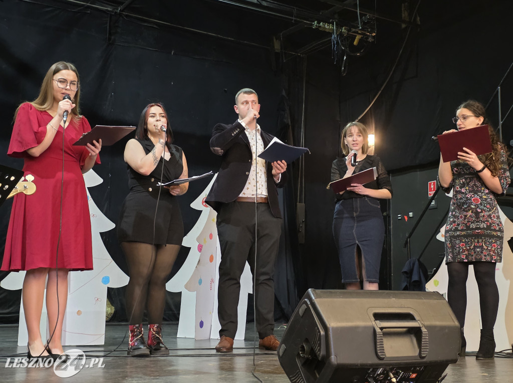 Wigilia dla samotnych i bezdomnych w Lesznie