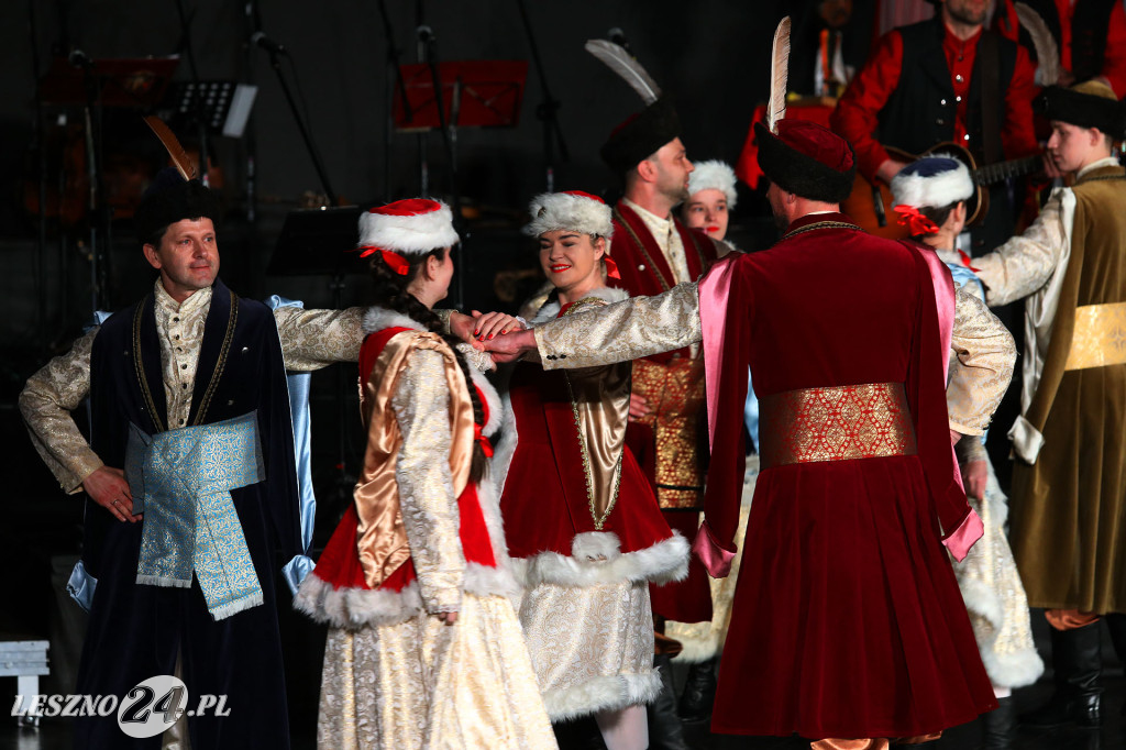 Kolędy na ludowo z tańcem