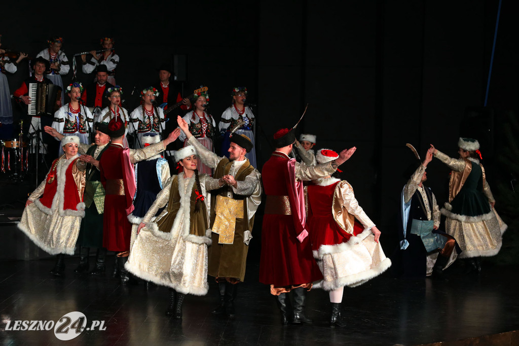 Kolędy na ludowo z tańcem