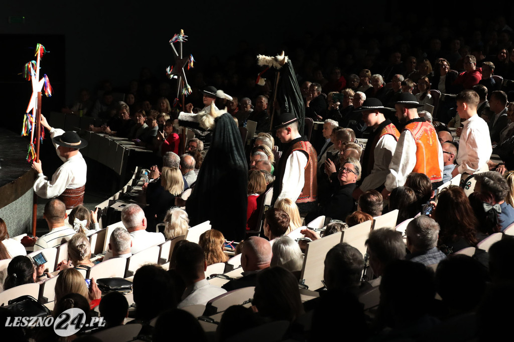 Kolędy na ludowo z tańcem