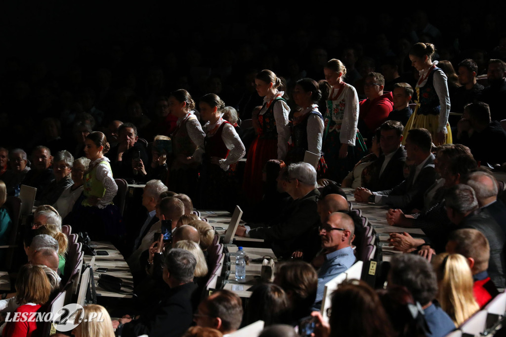 Kolędy na ludowo z tańcem