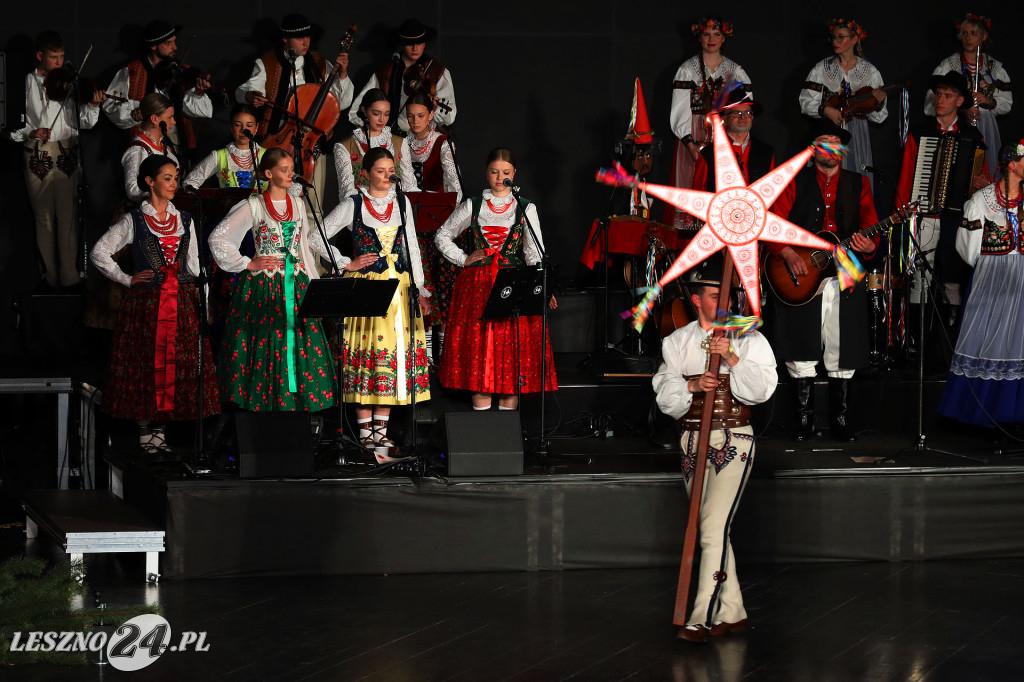 Kolędy na ludowo z tańcem