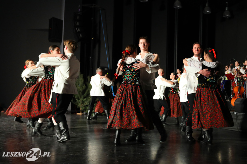 Kolędy na ludowo z tańcem