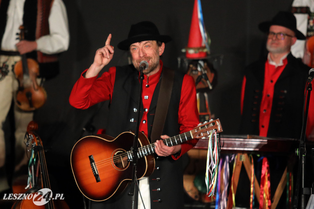 Kolędy na ludowo z tańcem