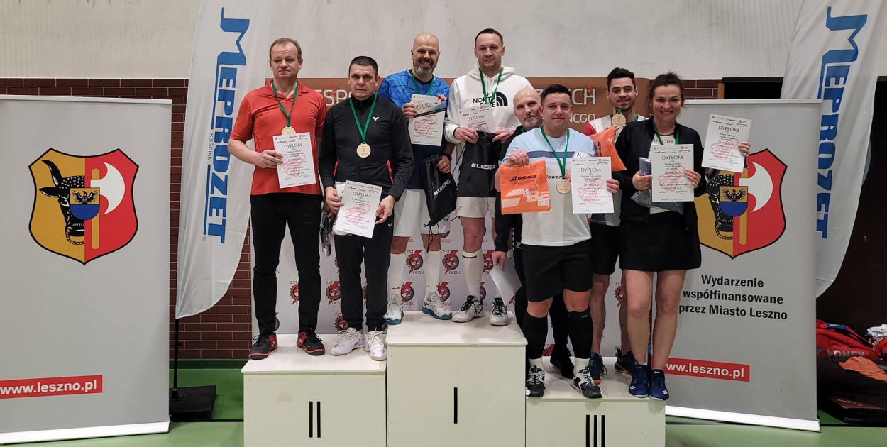 Rywalizowali w VI Mistrzostwach Leszna w Badmintonie