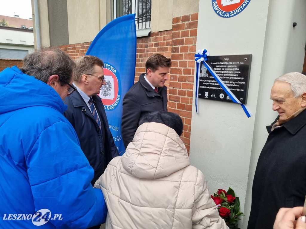 Odsłonięcie tablicy dra n. med. Mariana Kowalskiego