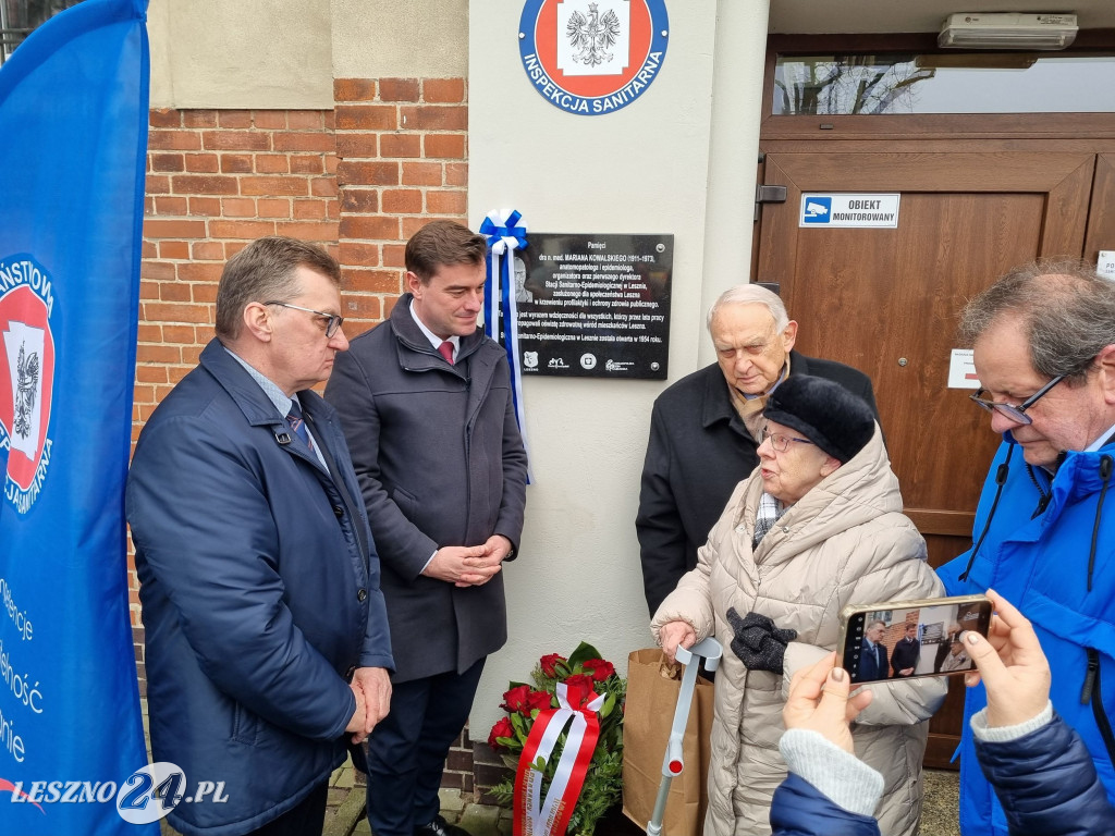 Odsłonięcie tablicy dra n. med. Mariana Kowalskiego