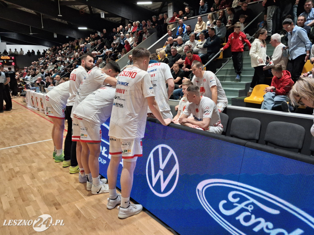 Ciężki bój koszykarzy Novimex Polonii