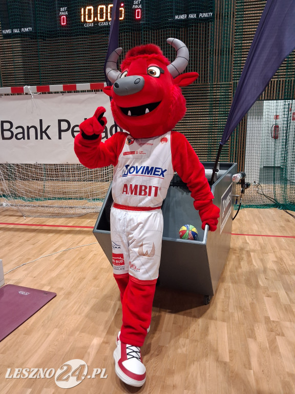 Ciężki bój koszykarzy Novimex Polonii