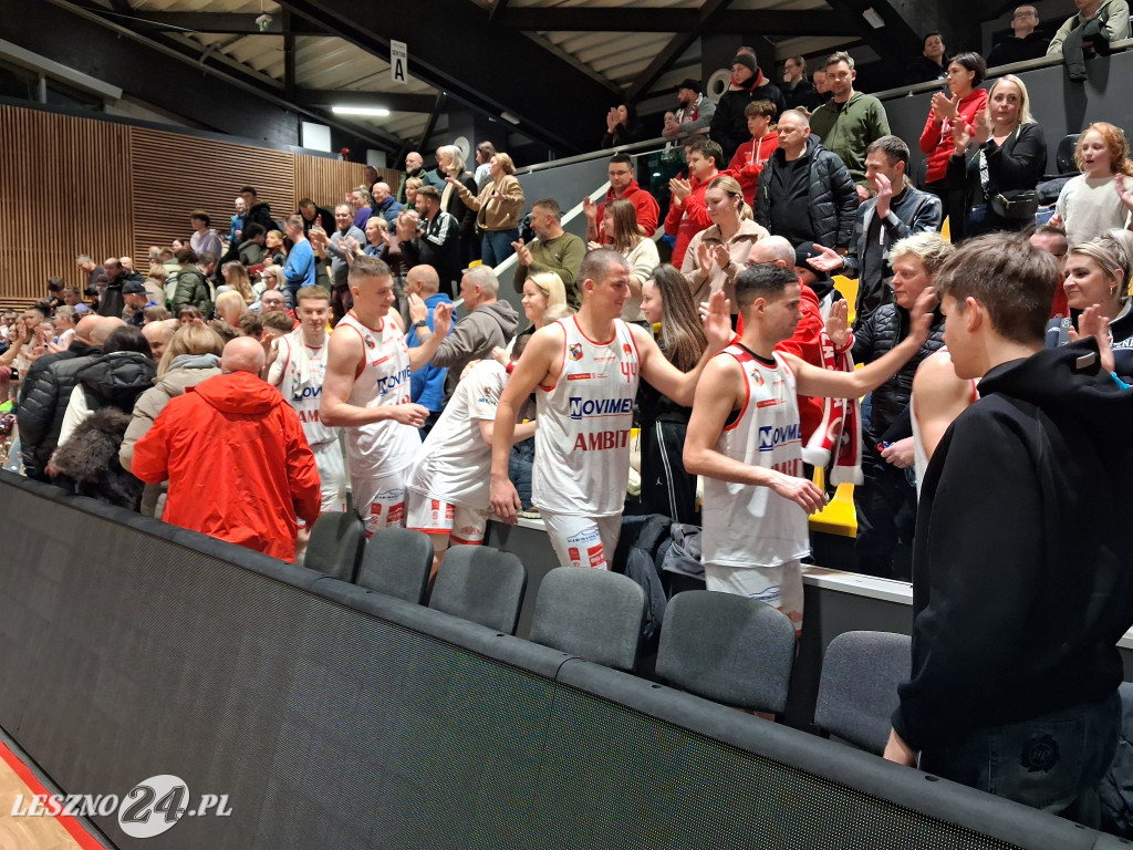 Ciężki bój koszykarzy Novimex Polonii
