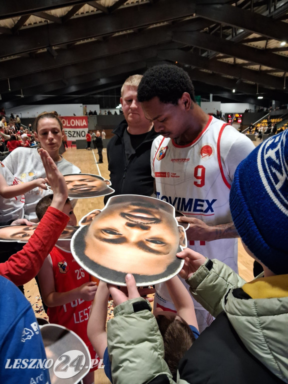 Ciężki bój koszykarzy Novimex Polonii