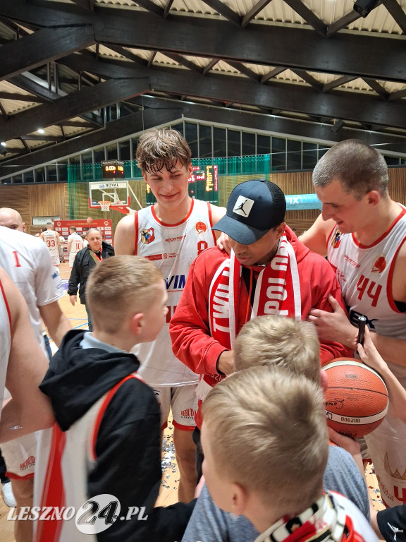 Ciężki bój koszykarzy Novimex Polonii