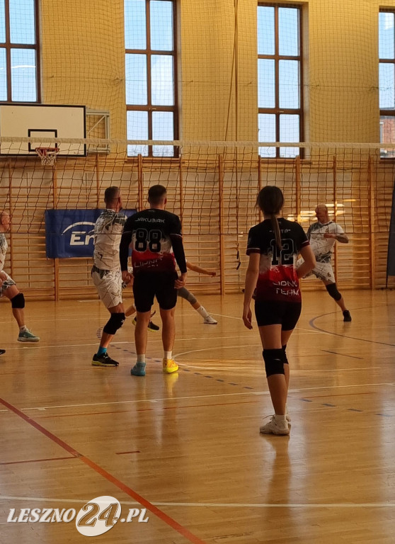 Siatkarze dla WOŚP w Rydzynie