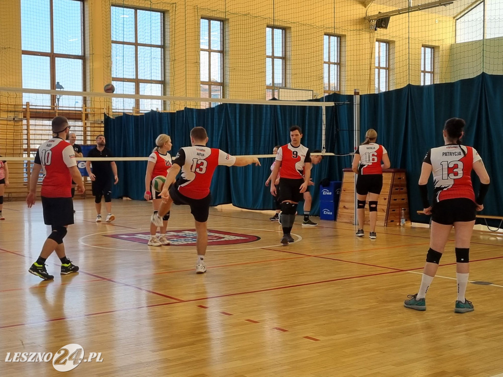 Siatkarze dla WOŚP w Rydzynie