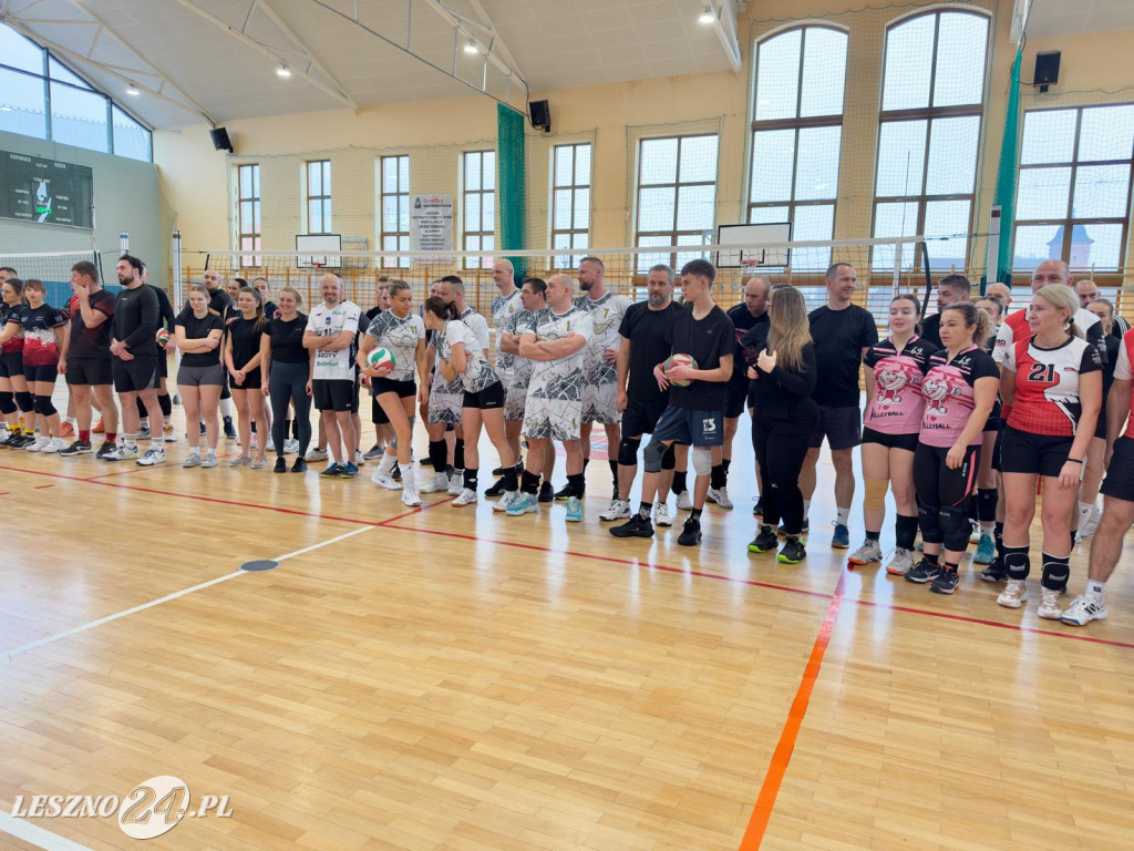 Siatkarze dla WOŚP w Rydzynie