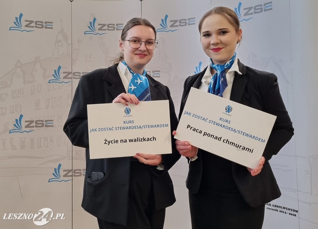 Kurs w ZSE - Jak zostać stewardesą i stewardem linii lotniczych
