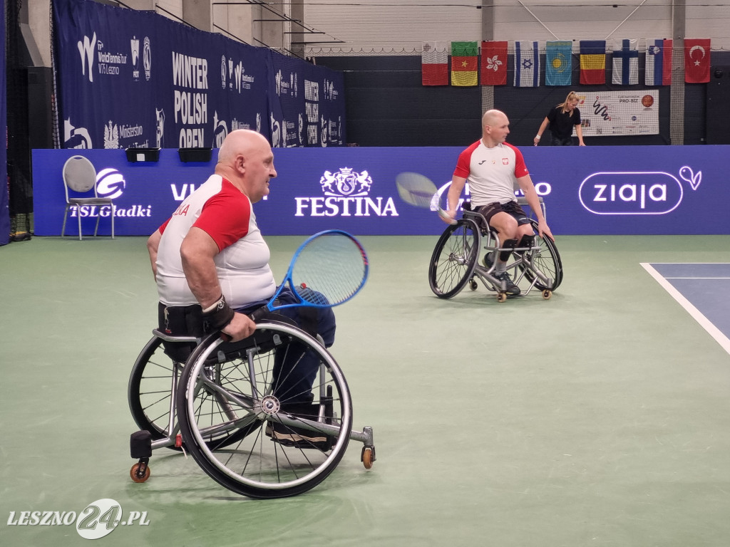 Pokazowy mecz tenistów na wózkach