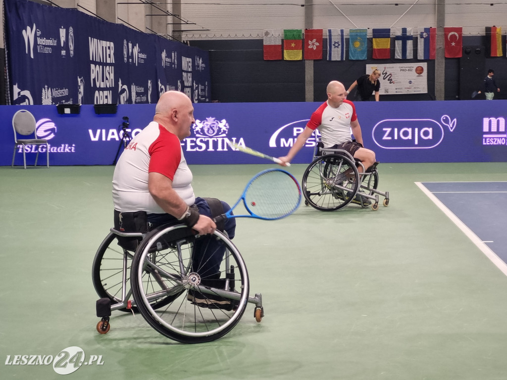 Pokazowy mecz tenistów na wózkach