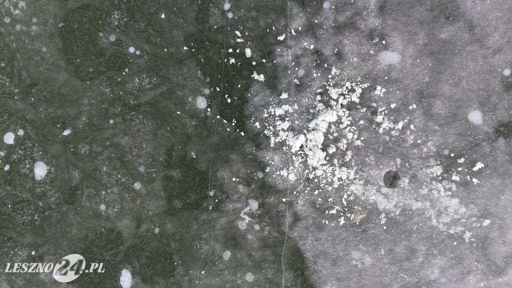 Zamarznięty zbiornik w Rydzynie